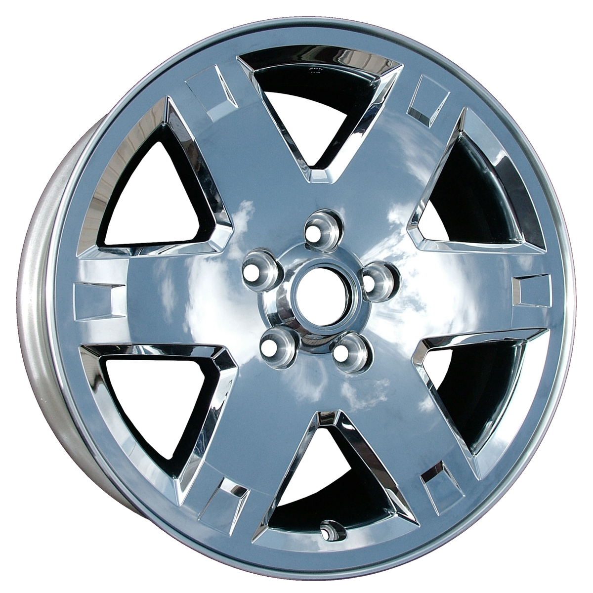 OW-M9EQP8 OEM & Replacement Wheel 17" 5x4.5 Chrome Cladded